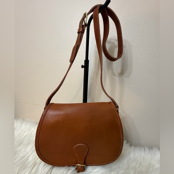 Coach Handbags - Vintage Coach #8126 Tan Leather Crossbody Bag